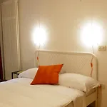 Guesthost - Teatro Duse Duplex Flat Bolonia