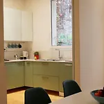 Guesthost - Teatro Duse Duplex Flat Apartamento