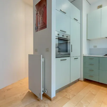 Guesthost - Teatro Duse Duplex Flat Bologna