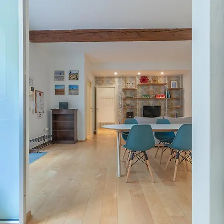 Guesthost - Teatro Duse Duplex Flat Apartman *