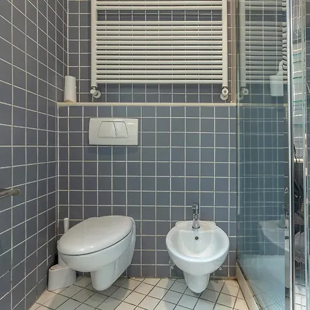 Guesthost - Teatro Duse Duplex Flat Apartman Bologna