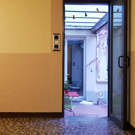 Guesthost - Teatro Duse Duplex Flat * Bologna