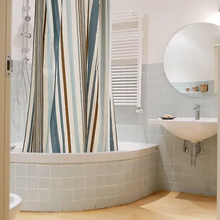 Apartment Guesthost - Teatro Duse Duplex Flat