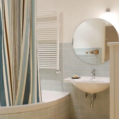 Guesthost - Teatro Duse Duplex Flat *