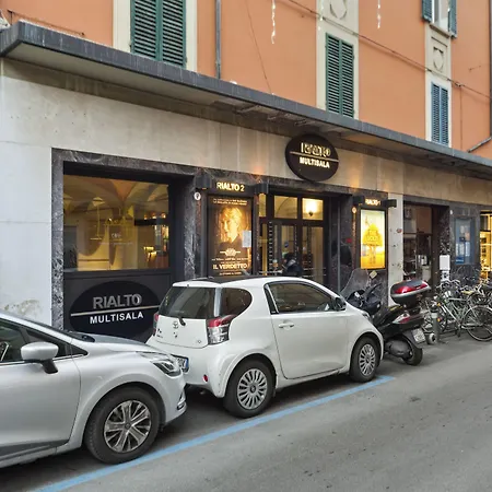 Guesthost - Teatro Duse Duplex Flat * Bologna