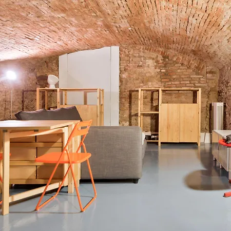 Guesthost - Teatro Duse Duplex Flat * Bologna