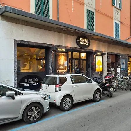 Guesthost - Teatro Duse Duplex Flat * Bologna