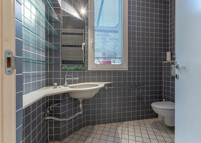 Guesthost - Teatro Duse Duplex Flat Apartmán Boloňa