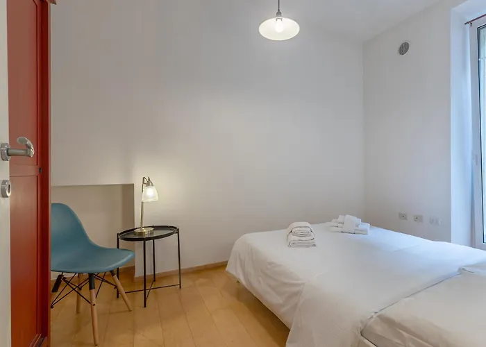 Apartment Guesthost - Teatro Duse Duplex Flat Bologna