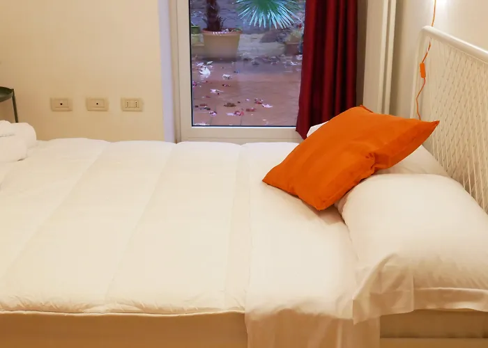 Guesthost - Teatro Duse Duplex Flat Apartmán