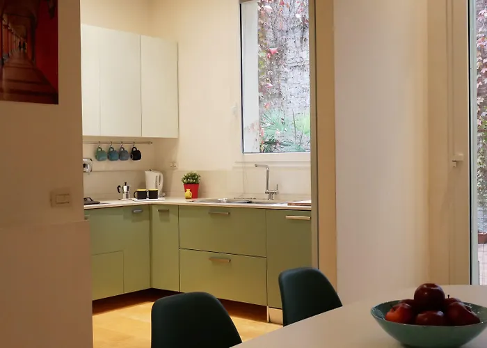 Guesthost - Teatro Duse Duplex Flat Apartment