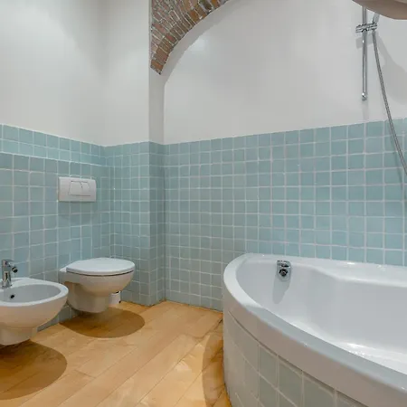 Апартаменты Guesthost - Teatro Duse Duplex Flat Болонья