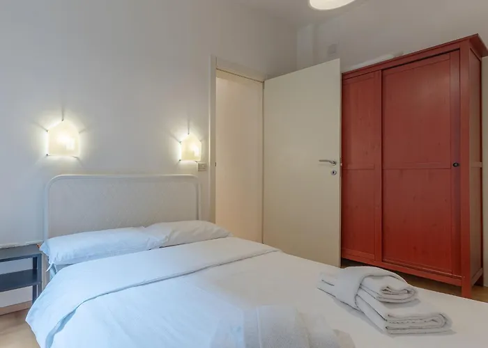 Guesthost - Teatro Duse Duplex Flat 아파트